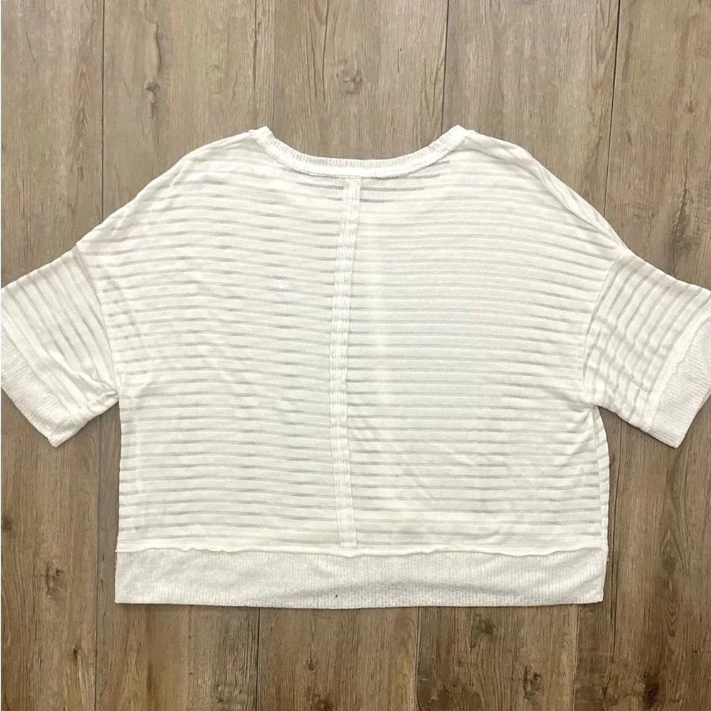 UMGEE Oversized Boxy Shirt White Textured Coastal Sheer Boho Short Sleeve Crop L - Picture 7 of 8